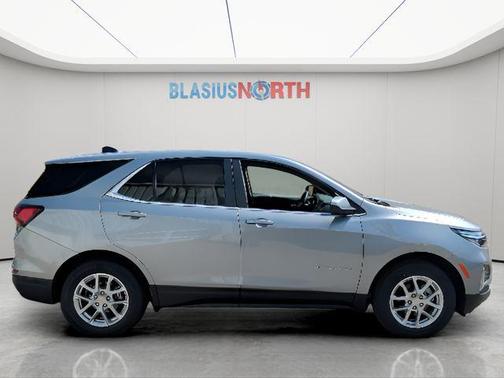Sterling Gray Metallic 2024 Chevrolet Equinox 1LT