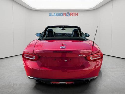2019 FIAT 124 Spider Base