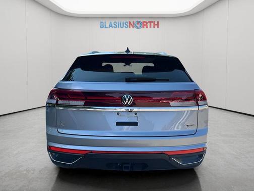 2024 Volkswagen Atlas Cross Sport 2.0T SE w/Technology 4MOTION