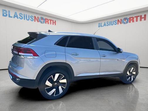 2024 Volkswagen Atlas Cross Sport 2.0T SE w/Technology 4MOTION