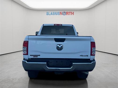 2023 RAM 2500 Big Horn Crew Cab 4x4 6'4' Box