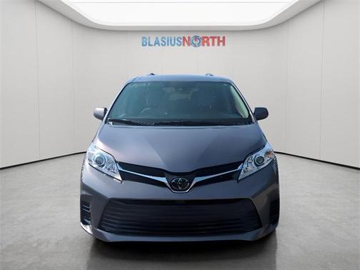 2020 Toyota Sienna LE