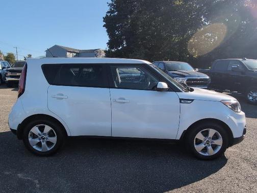 2017 Kia Soul Base