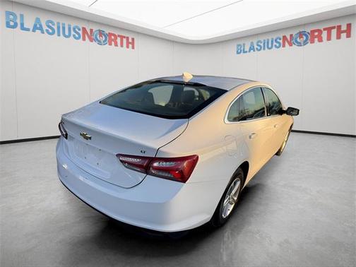 2022 Chevrolet Malibu FWD LT