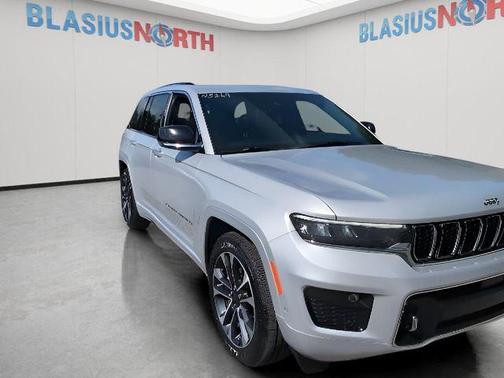 2022 Jeep Grand Cherokee Overland