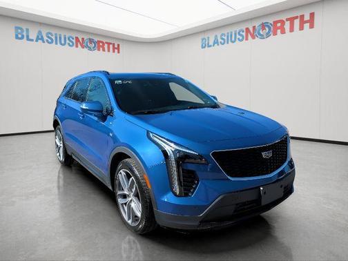 Wave Metallic 2021 Cadillac XT4 Sport