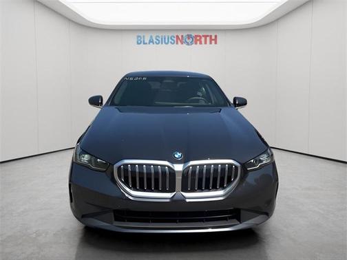 2025 BMW 530 i xDrive