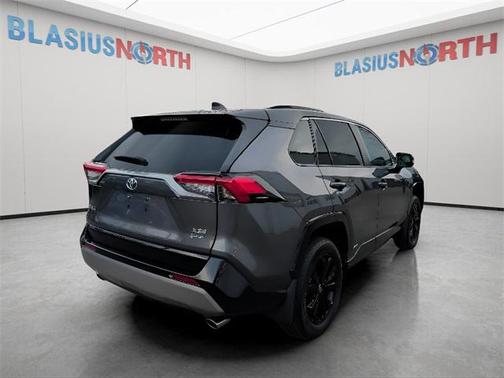 2025 Toyota RAV4 Hybrid SE