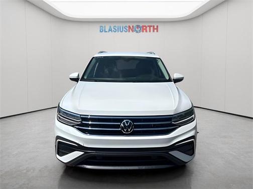 2024 Volkswagen Tiguan 2.0T SE 4MOTION
