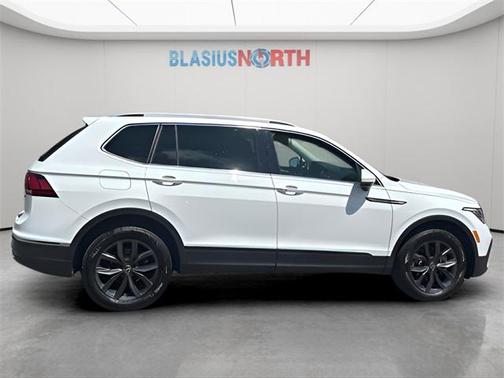 2024 Volkswagen Tiguan 2.0T SE 4MOTION