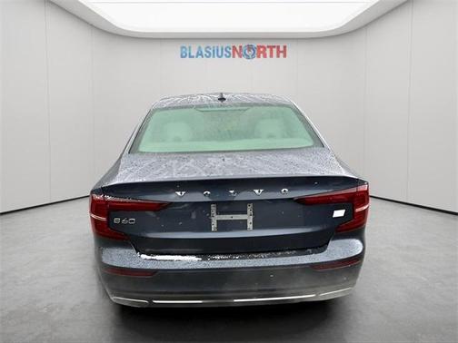 2022 Volvo S60 Recharge Plug-In Hybrid T8 Inscription