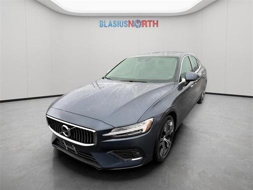 2022 Volvo S60 Recharge Plug-In Hybrid T8 Inscription