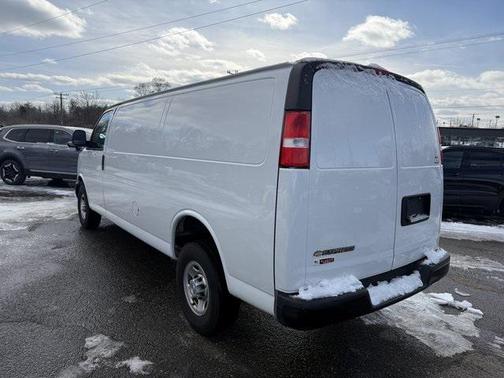 2023 GMC Savana 2500 Work Van