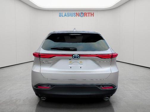 2024 Toyota Venza LE