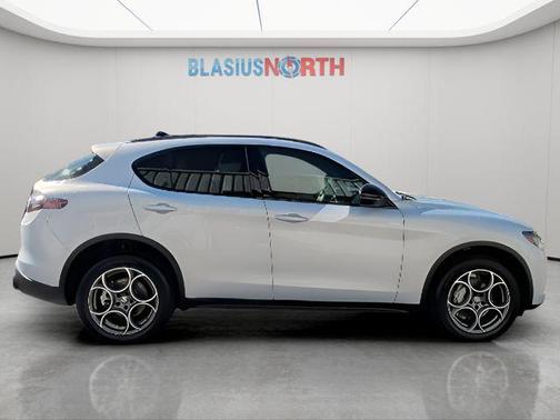 Moonlight Gray Metallic 2025 Alfa Romeo Stelvio Sprint AWD