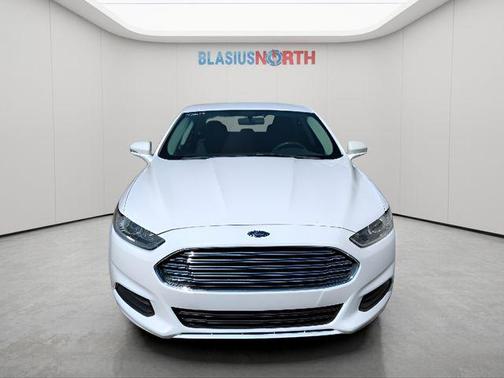 Oxford White 2016 Ford Fusion SE