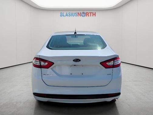 Oxford White 2016 Ford Fusion SE