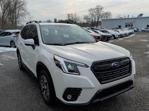 2024 Subaru Forester Premium