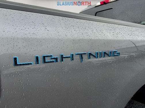 2022 Ford F-150 Lightning LARIAT