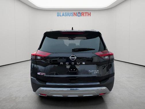 2022 Nissan Rogue Platinum