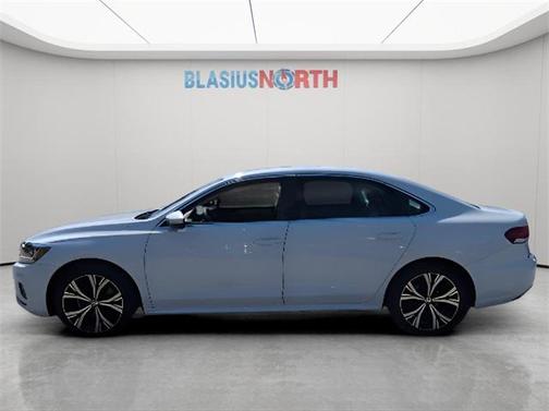 2021 Volkswagen Passat 2.0T SE