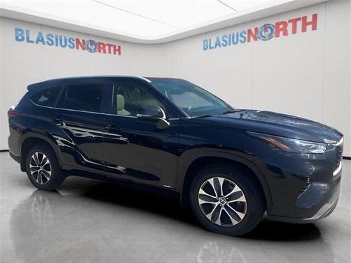 2023 Toyota Highlander Hybrid XLE