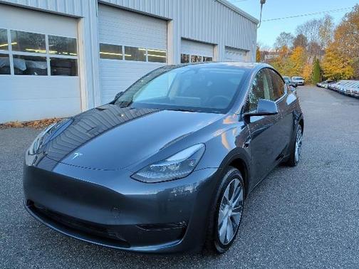 2023 Tesla Model Y Long Range Dual Motor All-Wheel Drive