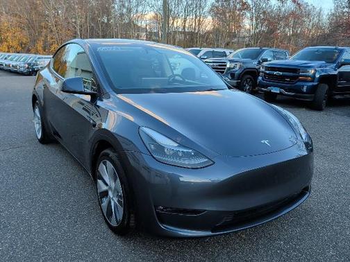 2023 Tesla Model Y Long Range Dual Motor All-Wheel Drive