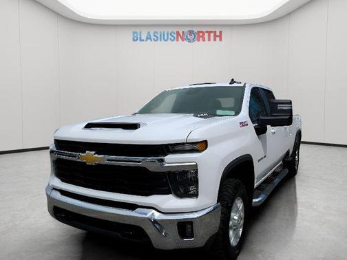 Summit White 2024 Chevrolet Silverado 3500 LT