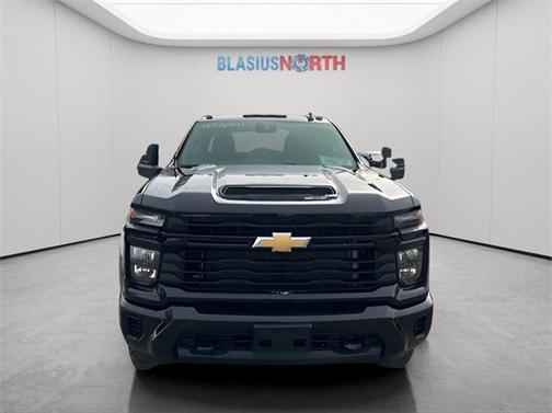 2024 Chevrolet Silverado 2500 Custom