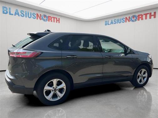 2020 Ford Edge SE