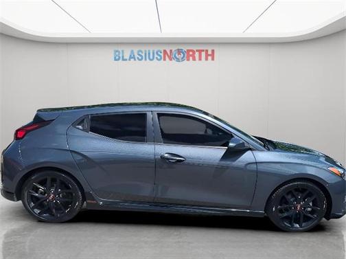 2020 Hyundai Veloster Base