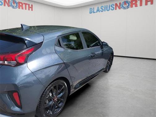 2020 Hyundai Veloster Base
