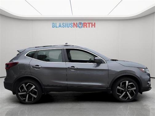 2022 Nissan Rogue Sport SL