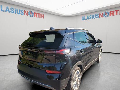 2023 Chevrolet Bolt EUV FWD LT
