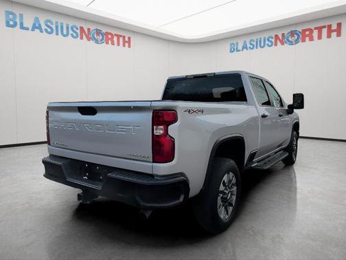 2022 Chevrolet Silverado 2500 Custom