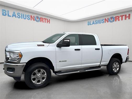 2024 RAM 2500 Big Horn Crew Cab 4x4 6'4' Box