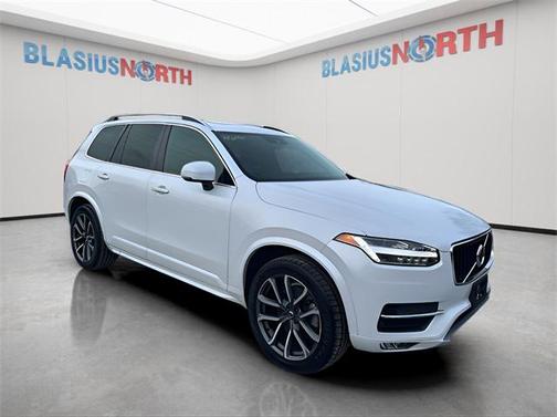 2019 Volvo XC90 T6 Momentum