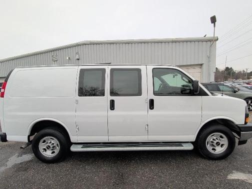 2024 GMC Savana 2500 Work Van
