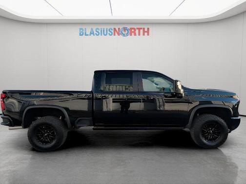 2024 Chevrolet Silverado 2500 4WD Crew Cab Standard Bed ZR2