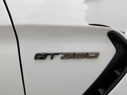 2017 Ford Shelby GT350 Base