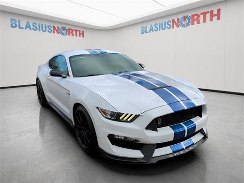 2017 Ford Shelby GT350 Base