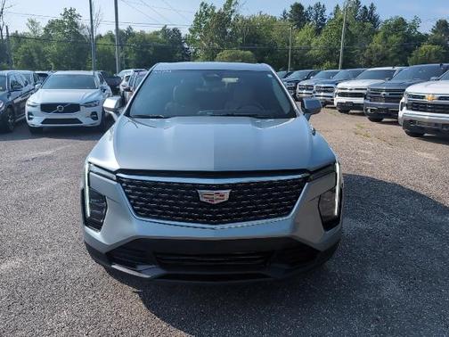 2024 Cadillac XT4 Luxury