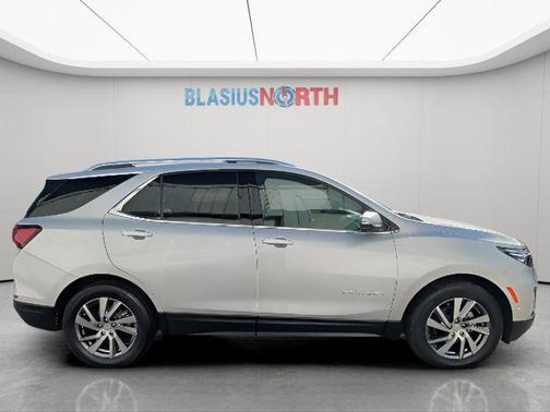 2022 Chevrolet Equinox Premier w/1LZ