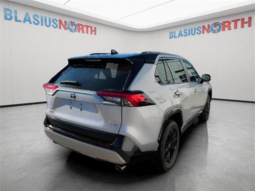2023 Toyota RAV4 Hybrid SE