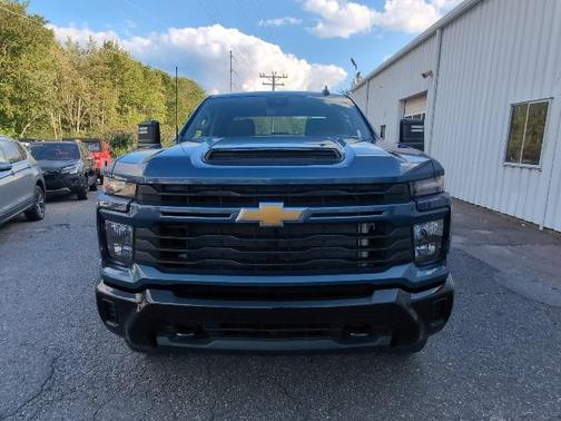 2024 Chevrolet Silverado 2500 Custom