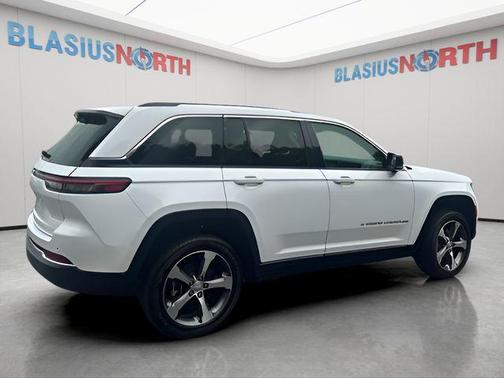 Bright White Clearcoat 2022 Jeep Grand Cherokee 4xe Base
