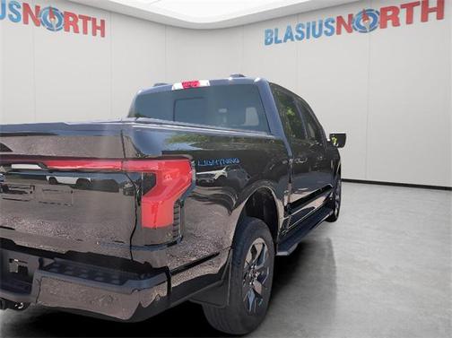 2023 Ford F-150 Lightning LARIAT