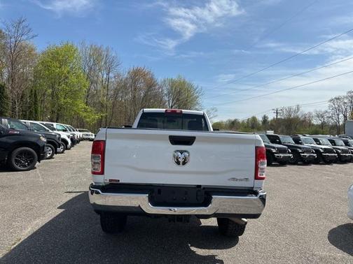 2022 RAM 2500 Tradesman Regular Cab 4x4 8' Box