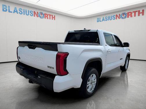 Midnight Black Metallic 2022 Toyota Tundra SR5